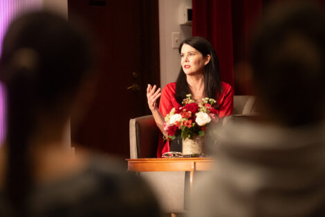 Lauren Graham speaks on stage at Colton Chapel.