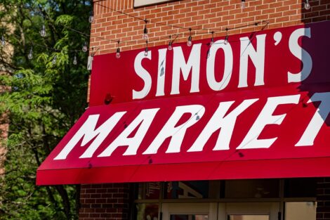 Simon's Market sign