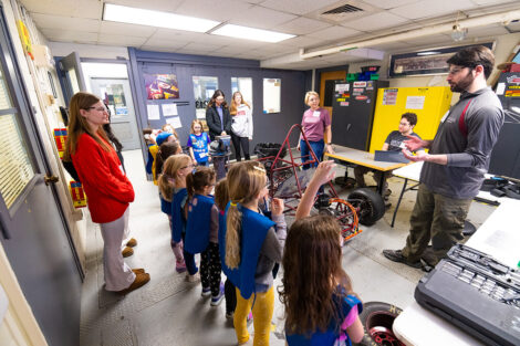 Prof. Lauren Anderson teaches Daisies